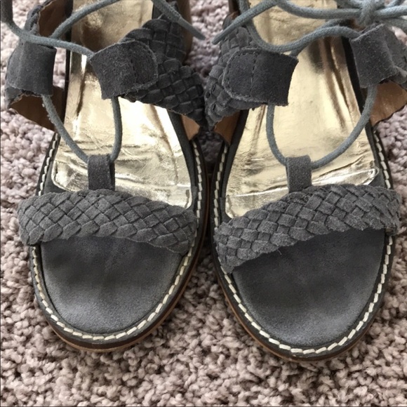 Diba Gray Leather Lace Up Strap Block Heels Sz 7 - Picture 3 of 4